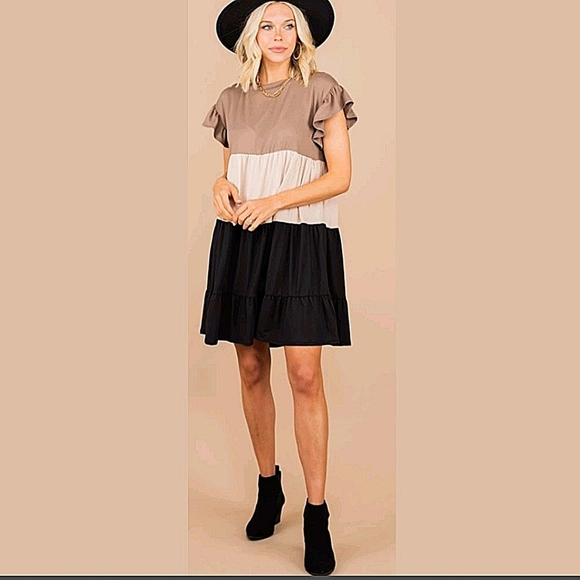 COLOR BLOCK RUFFLE HEM MINI DRESS - Picture 3 of 7